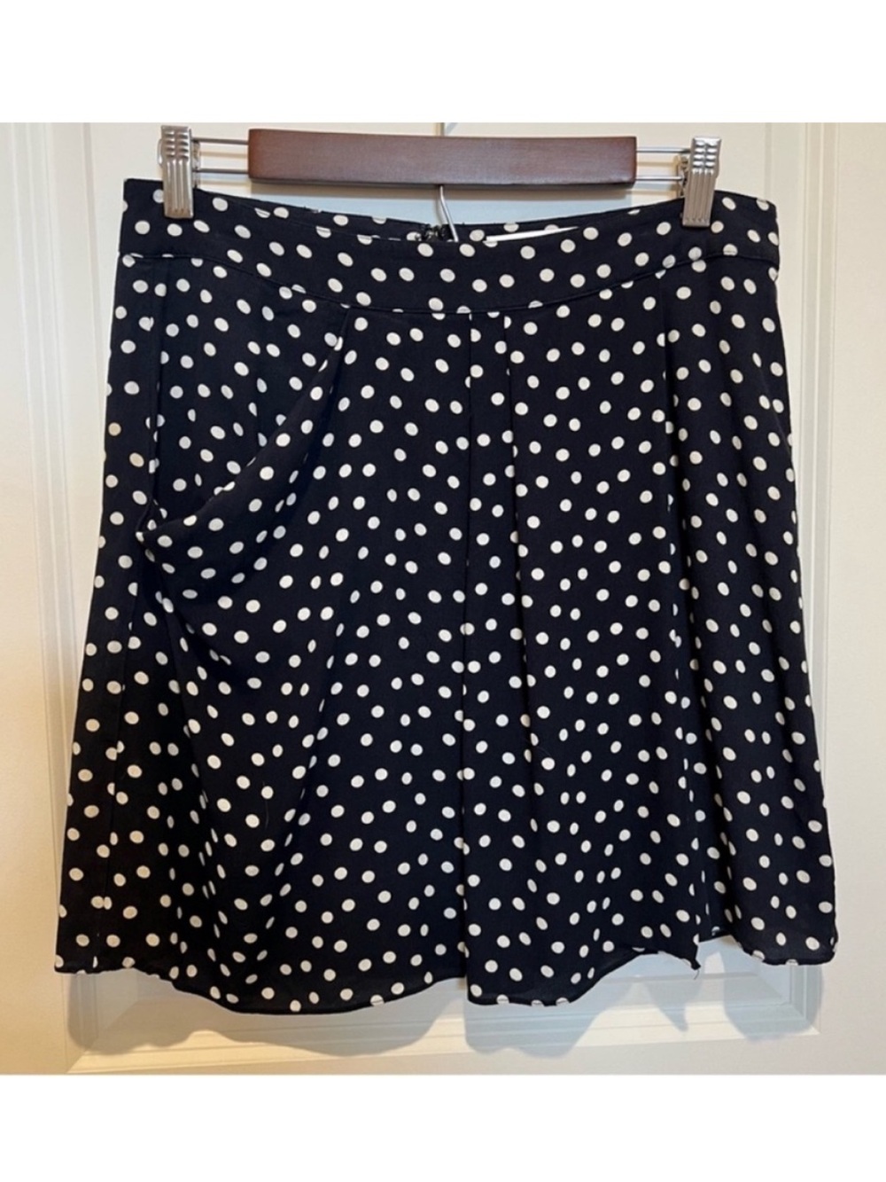 CAbi Skirt Style 627 Davis Polka Dot Limited Edition Navy Blue White Mini Size 6 - Picture 2 of 8